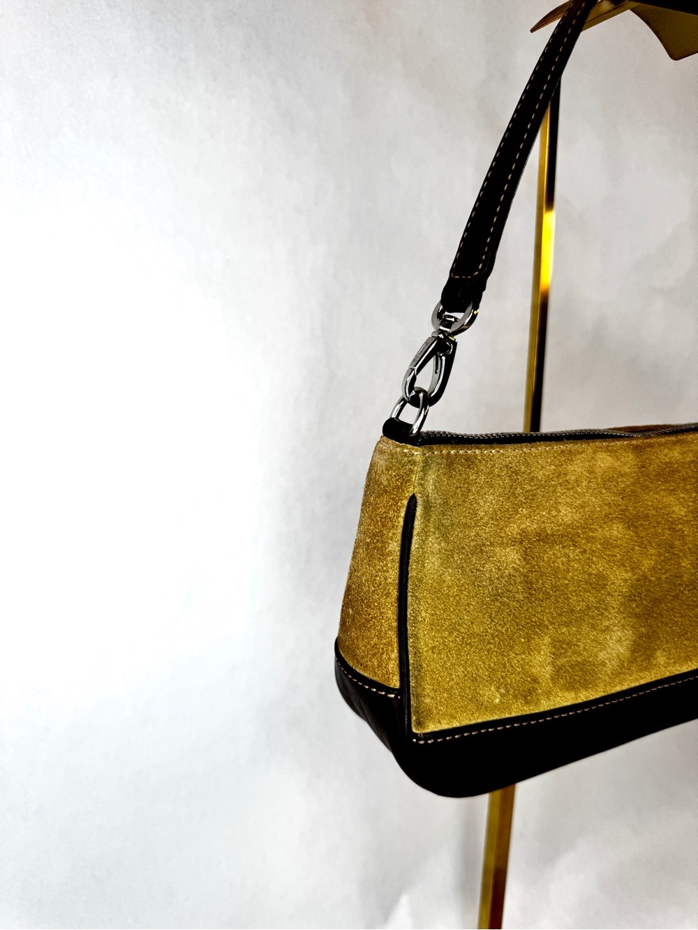 Vintage Coach Suede & Leather Shoulder Bag Style 7753 | Tan Split Suede - Picture 2 of 12